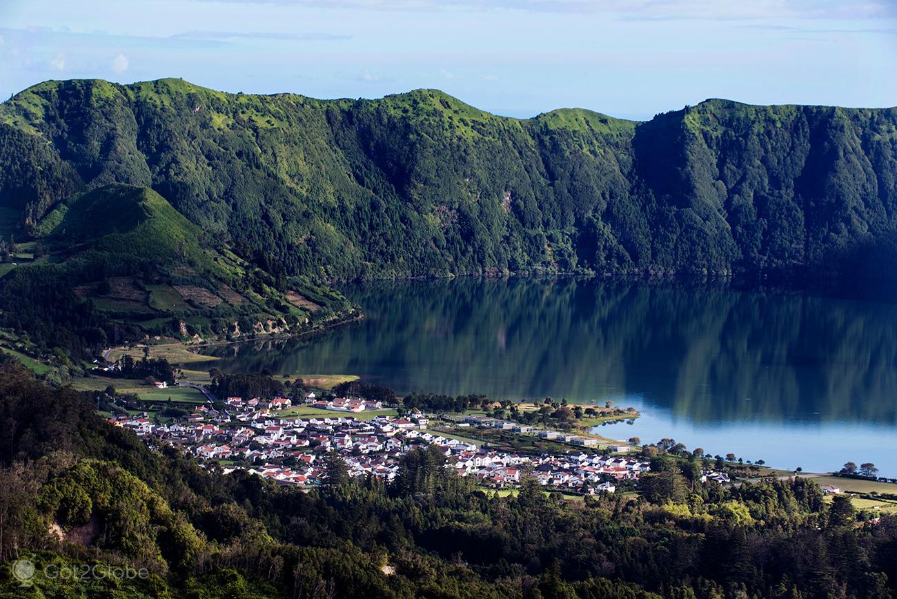 São Miguel: A Ilha Açoriana com a Única Plantação de Chá da Europa
